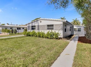805 NE 3rd St, Hallandale Beach, FL 33009