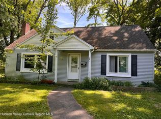 10 Orchard Ln, New Paltz, NY 12561