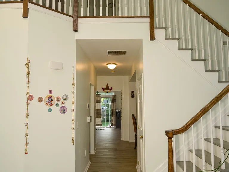 10 Dahlia Ct — Photo 3