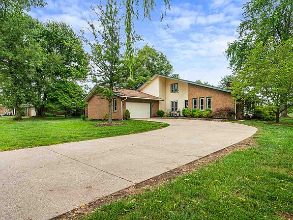 3rd image of 1205 Lois Ln