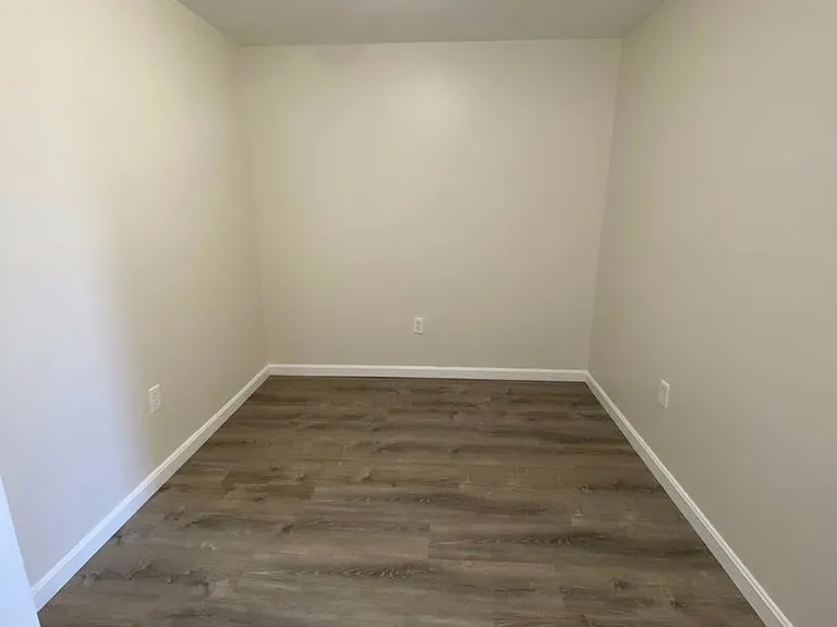 Border City Mills Apartments — Photo 11