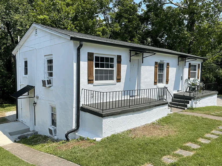 2837 Woodrow Dr #3 — Photo 1