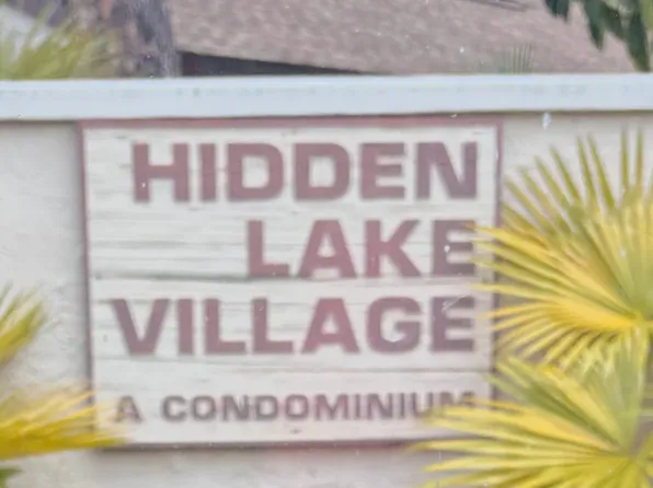 2701 Hidden Lake Dr N, Sarasota, FL