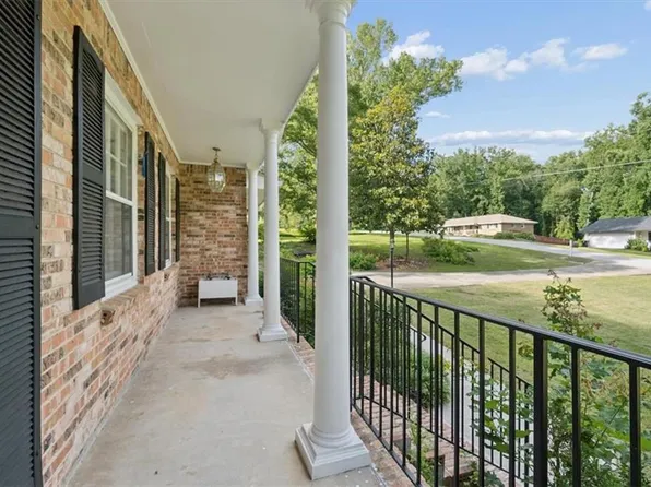 1828 Wiggins Cir SW, Conyers, GA 30094