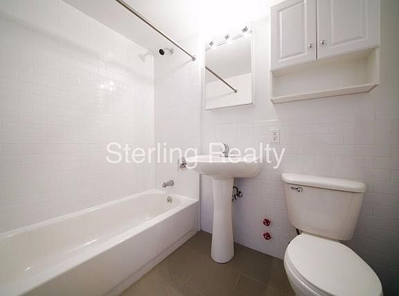 4th image of 3172 31st St APT 5G