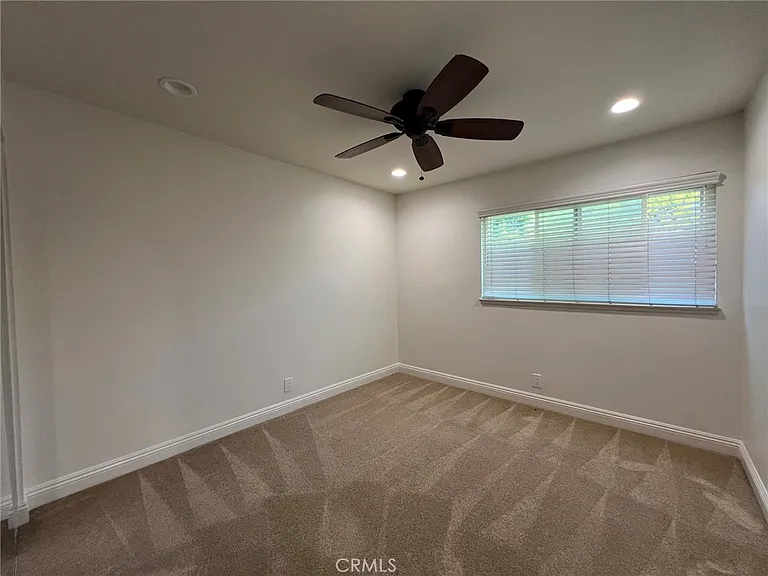 25281 Parthenon Ave — Photo 32