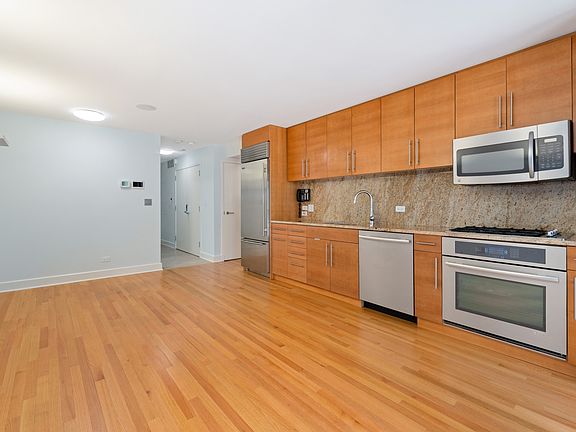 4th image of 2734 N Lincoln Ave #2