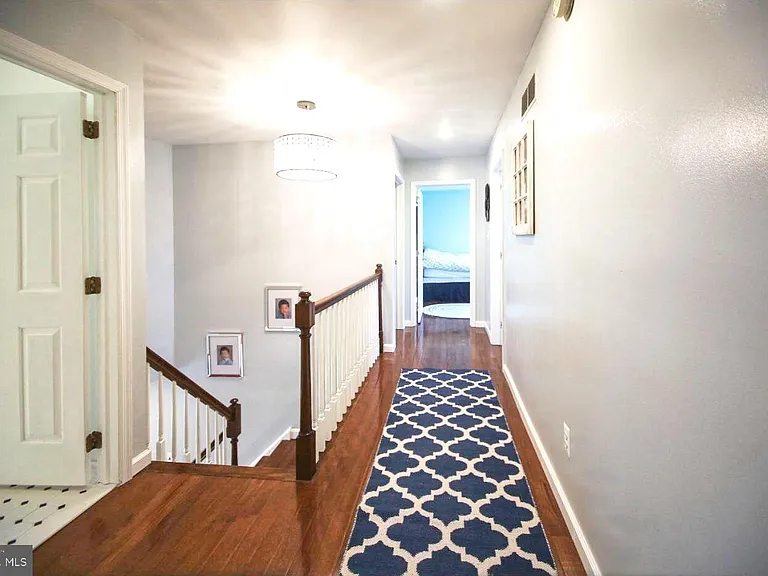 1120 Cymry Dr — Photo 13