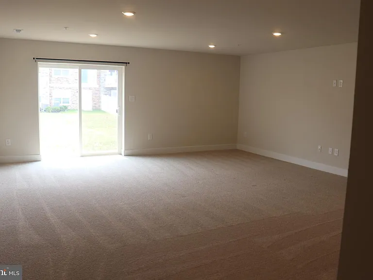 10728 Millport St — Photo 16