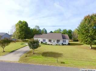 143 County Road 121, Section, AL 35771