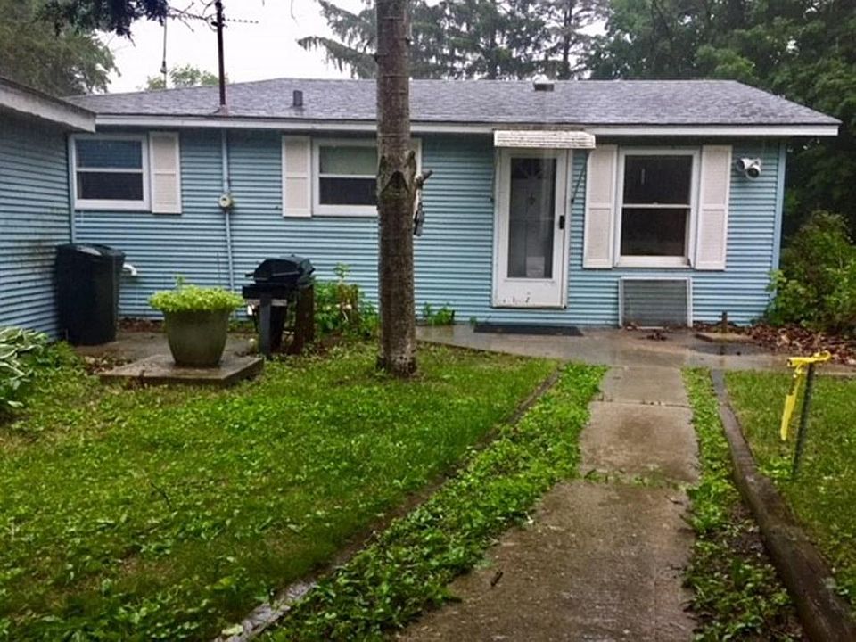 1st image of W6710 Lake Shore Cir