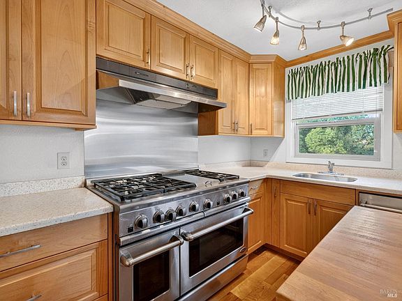 5th image of 640 Dora Avenue
