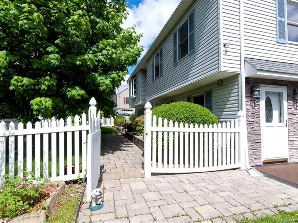 233 Wall Pl, New Windsor, NY 12553