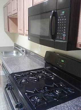 4th image of 30 S Munn Ave APT 15