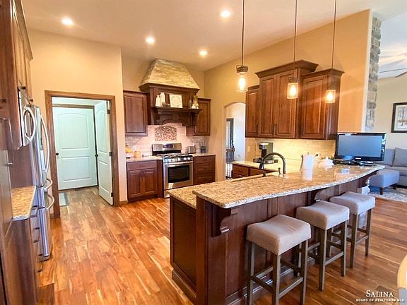 5th image of 2526 Dundee Ln