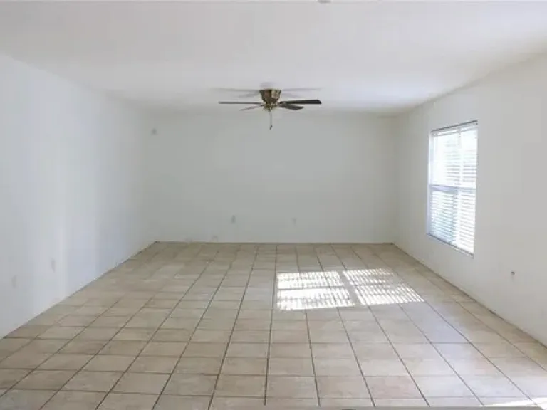 2094 Deltona Blvd — Photo 9