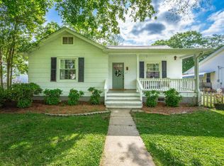 404 Crescent Ave, Chickamauga, GA 30707