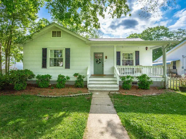 404 Crescent Ave, Chickamauga, GA 30707