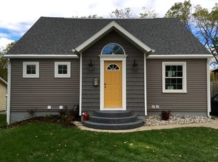 291 N Main St, Rockford, MI 49341