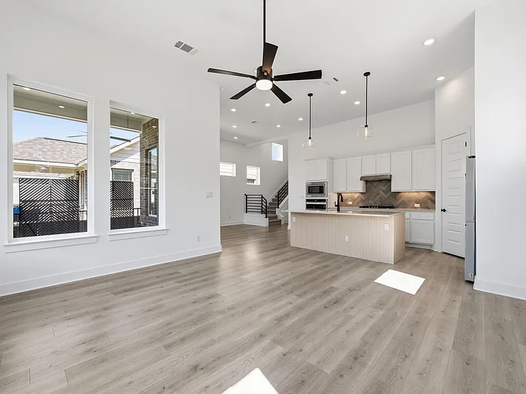 2308 Sawdust Dr — Photo 9