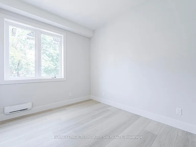 145 Clapperton St #204 — Photo 37