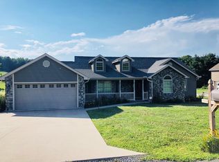 171 Ridge Point Cir, Daniels, WV 25832