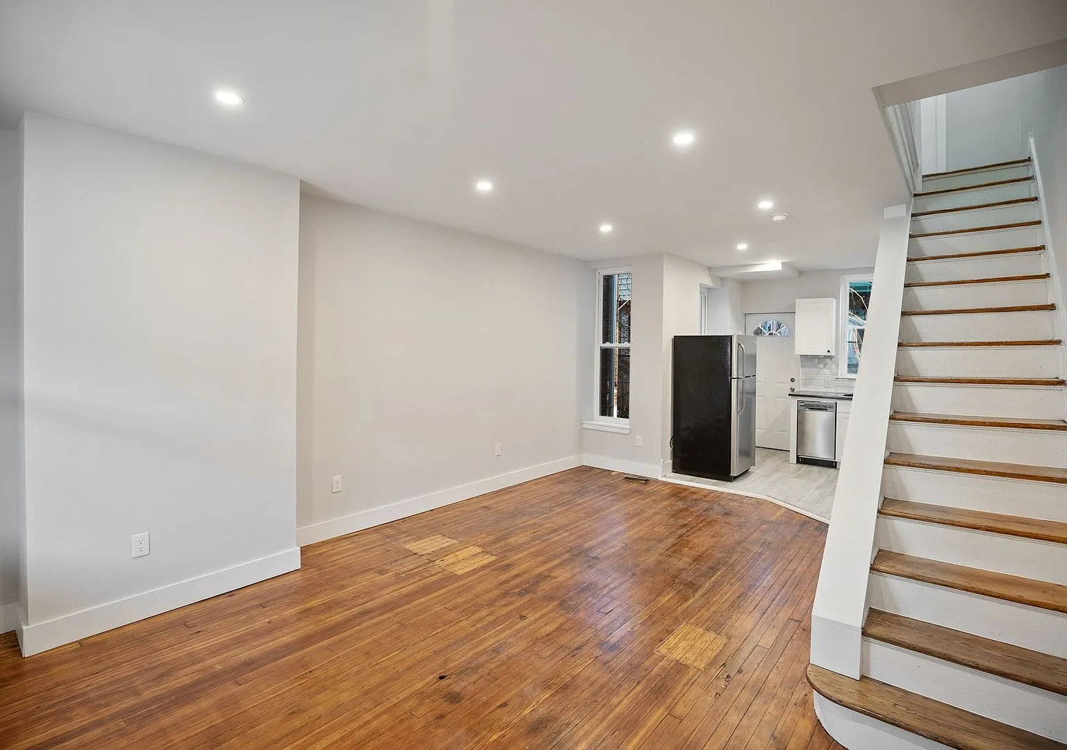 Bright and Open 2 Bedroom/1 Bath in West Philly, Pet Friendly! — Photo 1