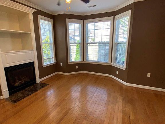 3rd image of 3920 Cromwell Park Dr