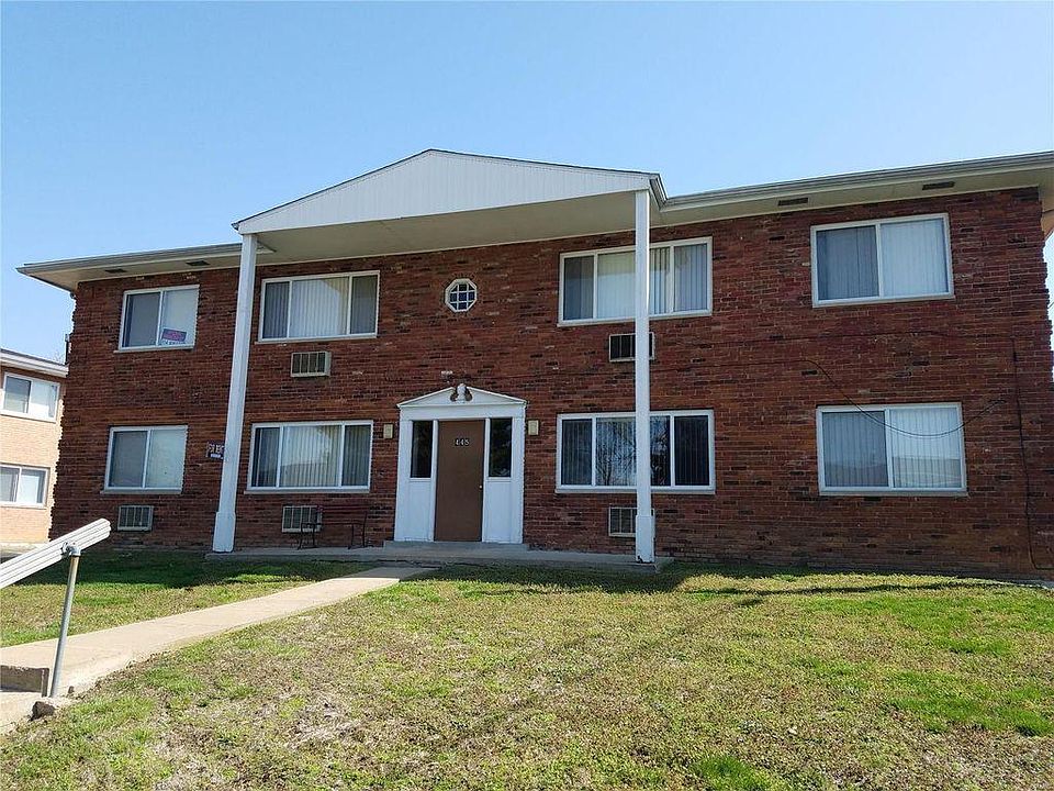 1st image of 445 Burcke Dr
