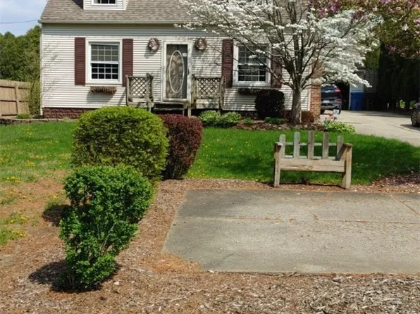 249 Killian Rd, Akron, OH 44319
