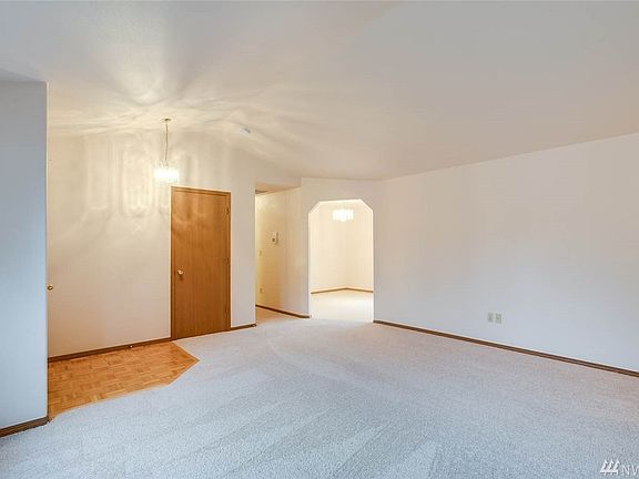 5th image of 20207 120th Street Ct E