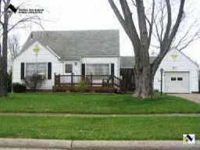 1st image of 1481 W 33rd St
