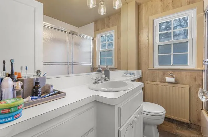 403 Nott St — Photo 12