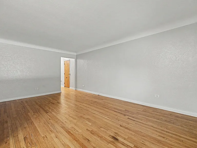 733 E 2nd Ave #105 — Photo 16