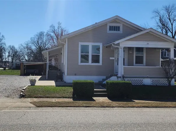 18 E State St, Mascoutah, IL 62258