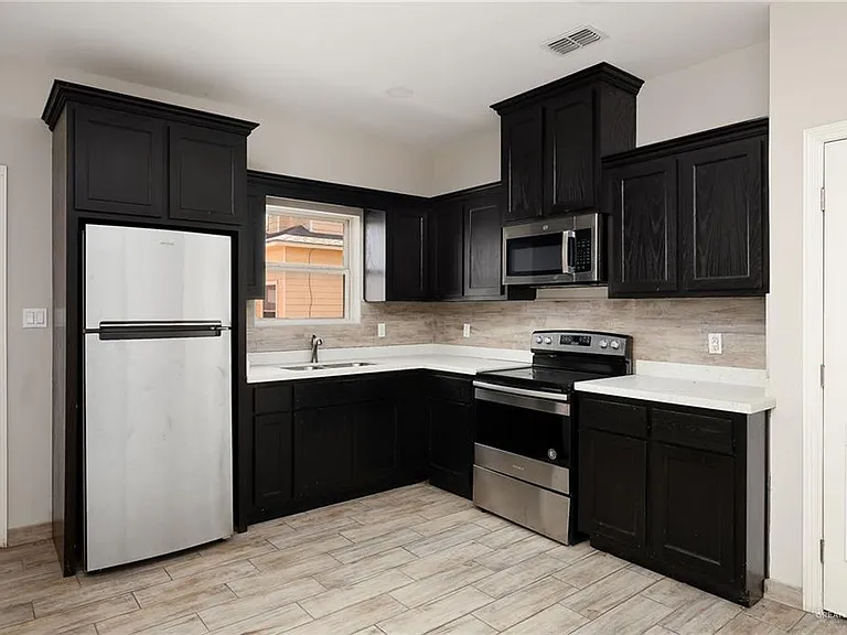 1428 W Harrison Ave #3 — Photo 6