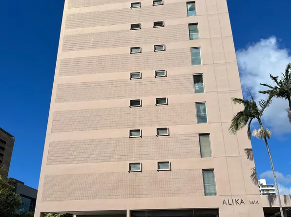 1414 Alexander St APT 903, Honolulu, HI 96822