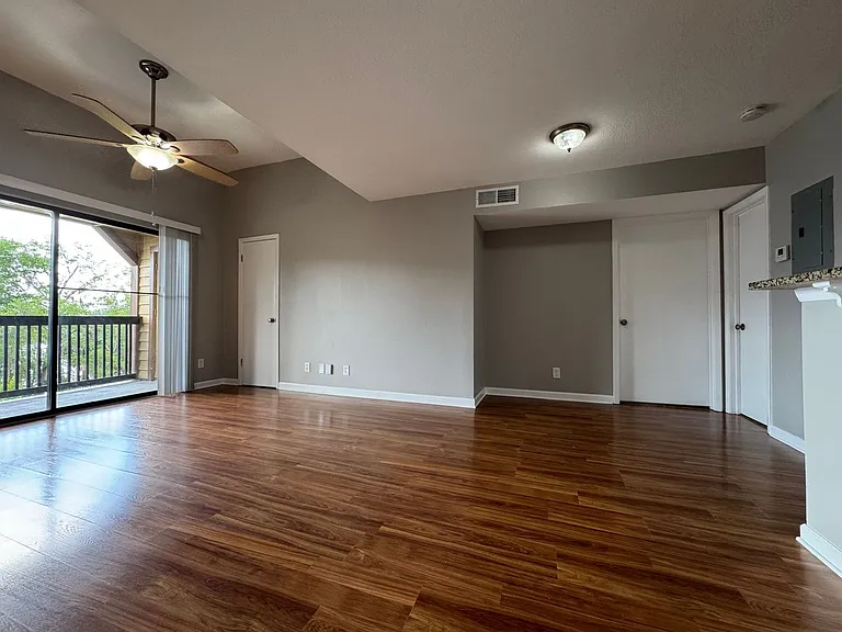 390 Lake Placid Ct #303 — Photo 11