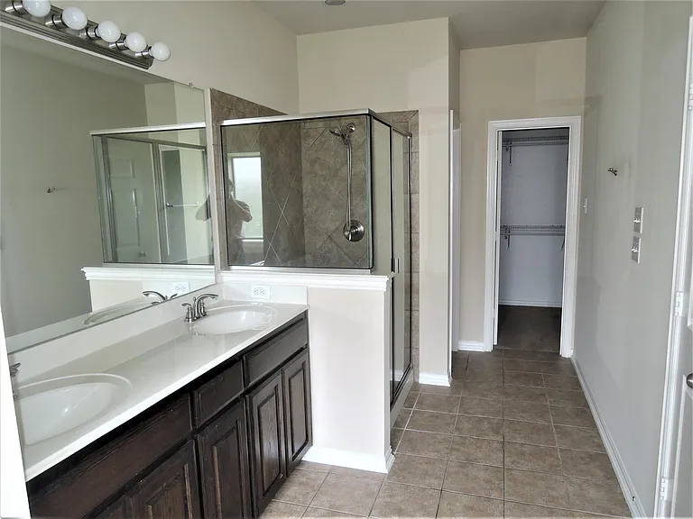 2519 Waterstone Ln — Photo 17