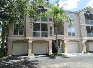 5201 Bay Club Cir, Tampa, FL 33607