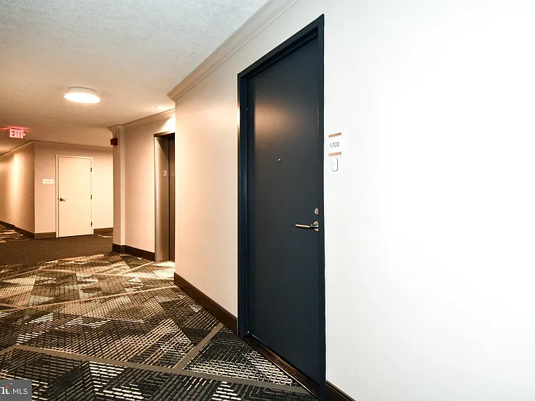 10201 Grosvenor Pl #1702 — Photo 20