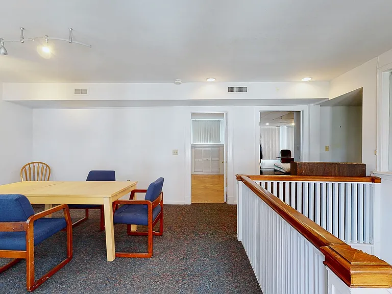 38 Trumbull St — Photo 37