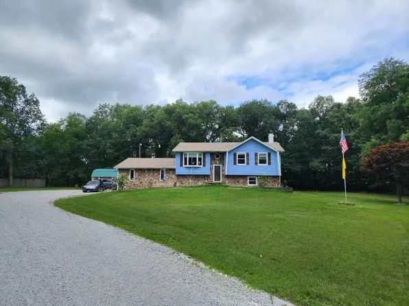 11597 Valley Ct, Demotte, IN 46310