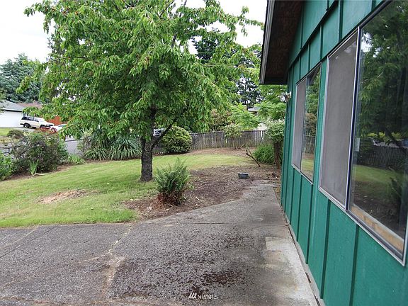 3rd image of 12305 NE 16th St