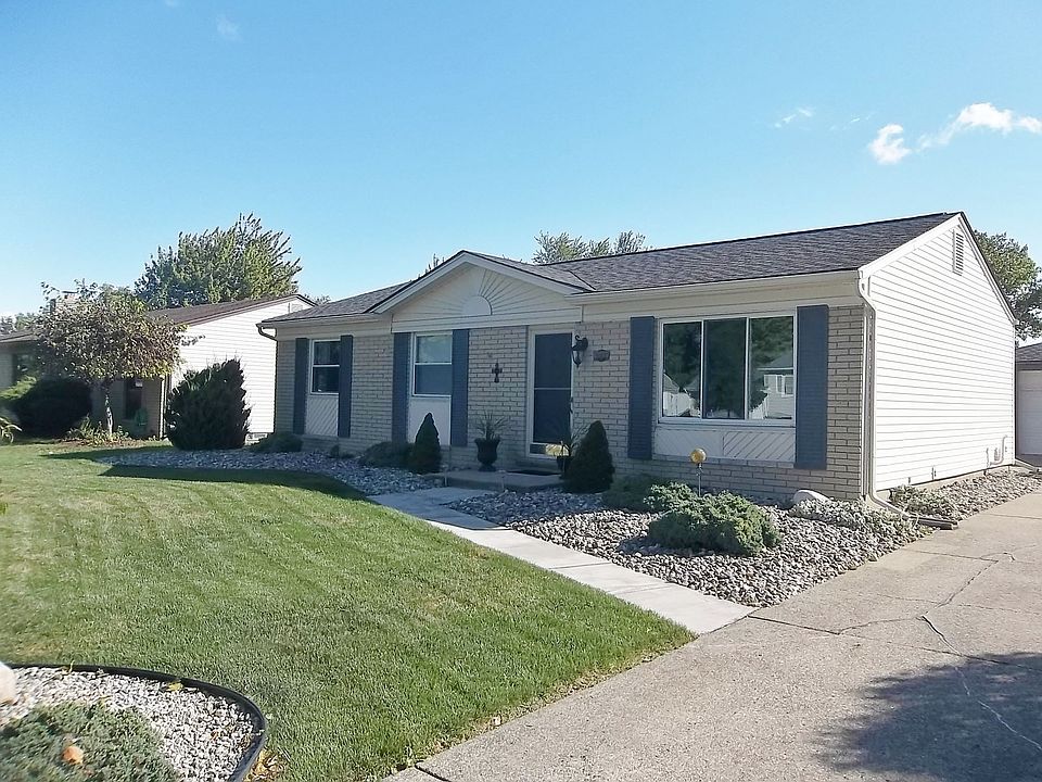 1st image of 50492 Spruce Dr