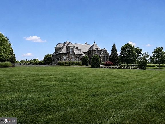 3rd image of 22786 Creighton Farms Dr
