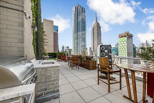 Rented by Compass | media 23