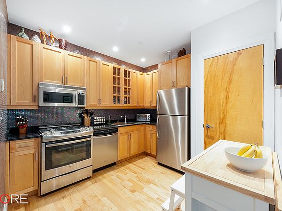 3rd image of 675 Sackett St APT 208