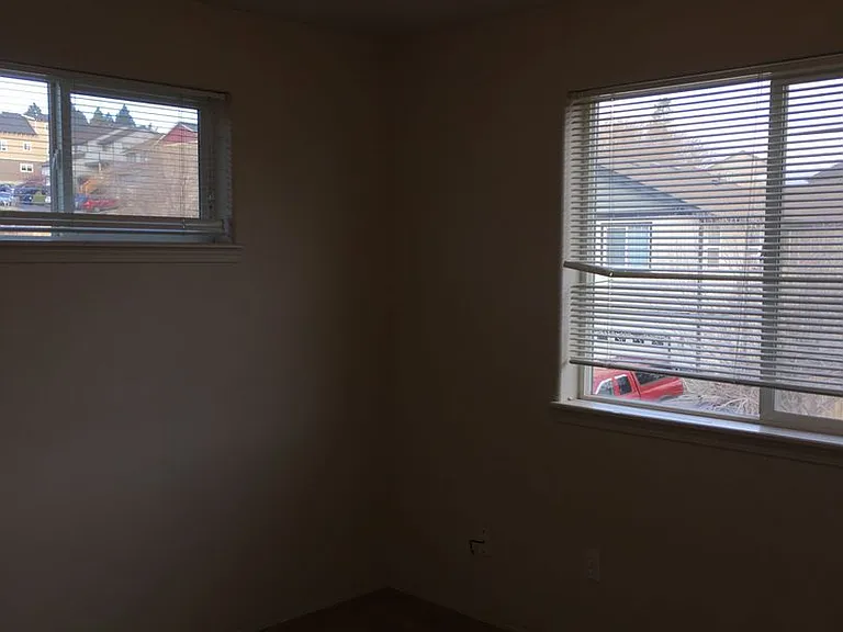 1398 NE Elk Ct #1 — Photo 5