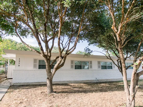 1379 Oblate Dr, San Antonio, TX